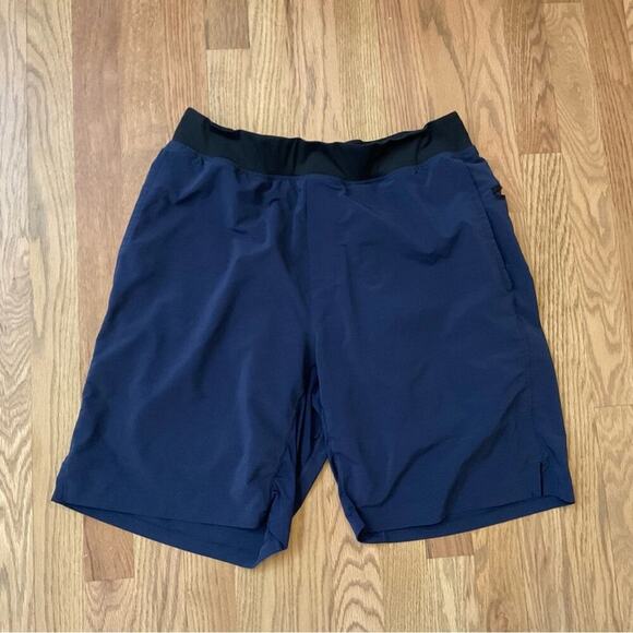 Fabletics Fundamental Shorts Athletic Navy Blue Lined 9" Inseam Men's - Picture 1 of 7